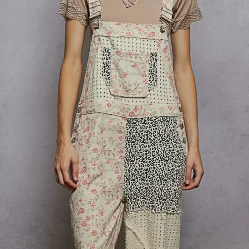 POL Patchwork Floral and Leopard Print Overalls in Beige and Cream - Picture 4 of 4